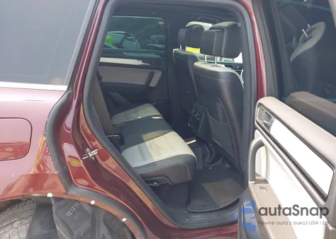 2017 Volkswagen Touareg Wolfsburg from USA, damaged, VIN WVGRF7BP4HD005257